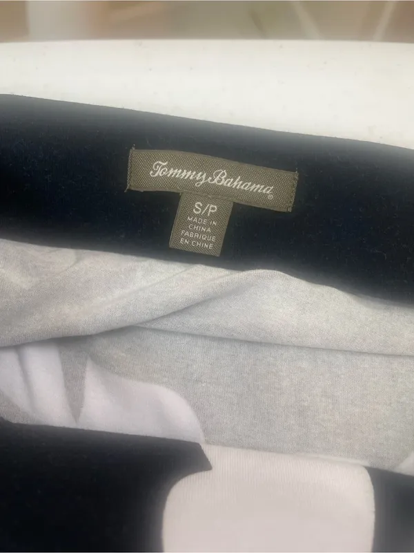 Tommy Bahama Black and White Patterned Top - Image 3