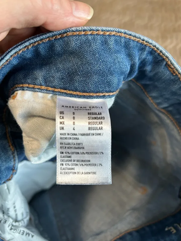 American Eagle Jeans - Image 4