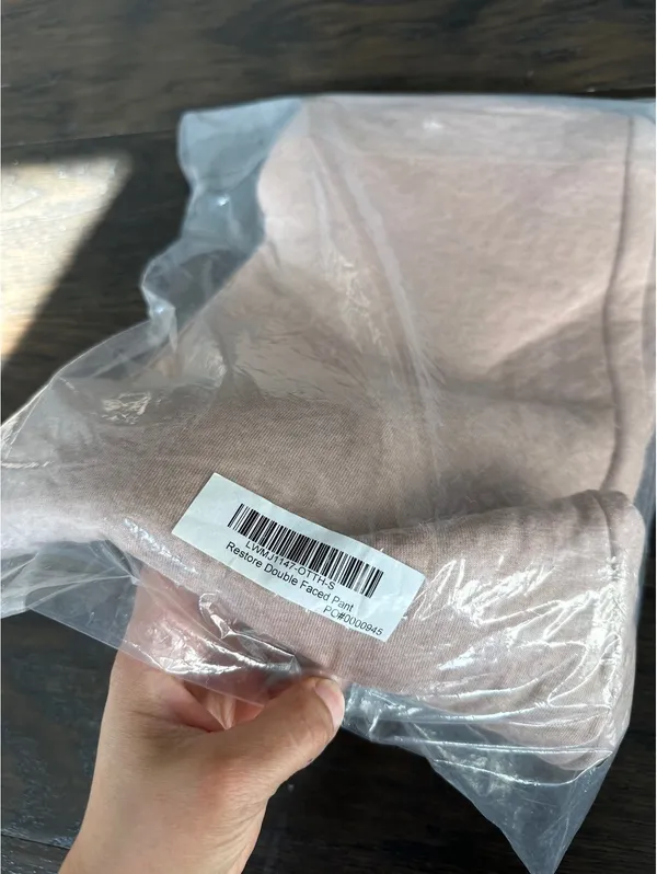 LUNYA Restore Double Faced Pants Light Pink Size Small NEW - Image 3
