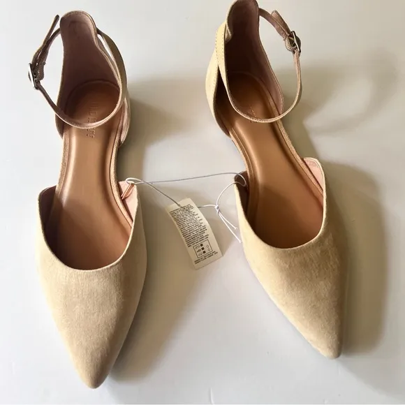 Old Navy Women's Pointy Toe Low Heel Ankle Strap Flats Desert Floor Sz 8 - Image 2