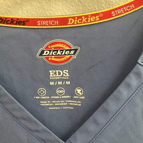 FINAL MARKDOWN Dickies scrub top medium - Image 4