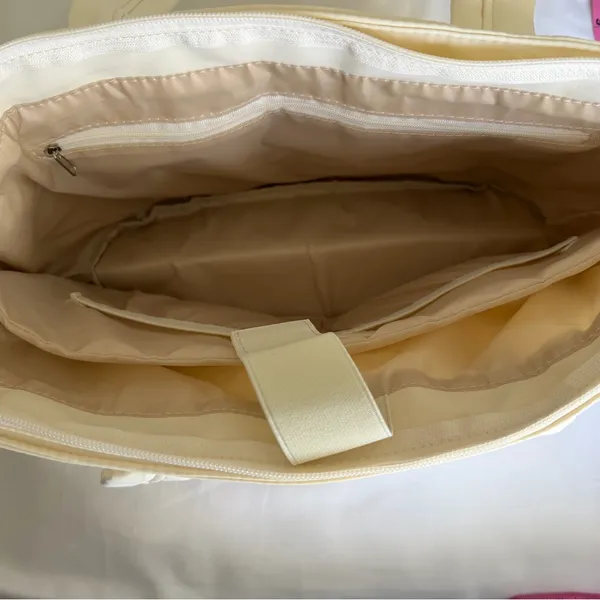 Chic Cream Quilted Shoulder Bag - Image 4