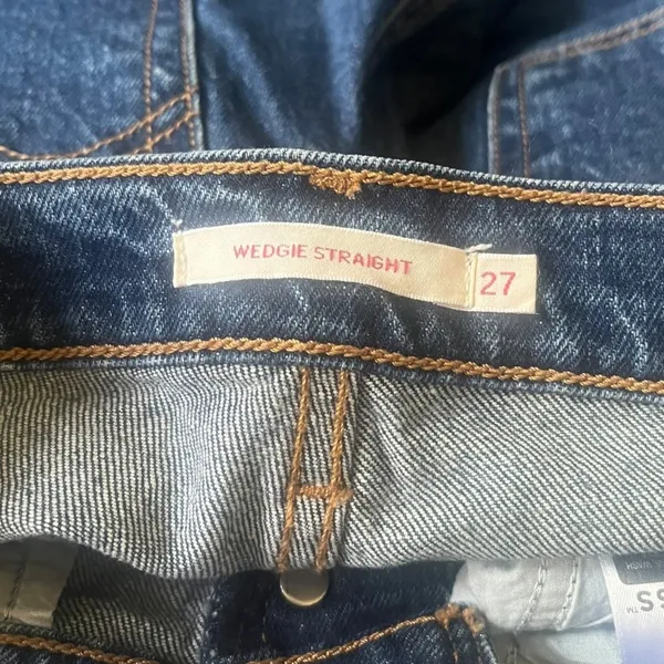 LEVI'S Women's Wedgie Straight Button Fly Jeans With Raw Hem Size 27 | EUC - Image 10