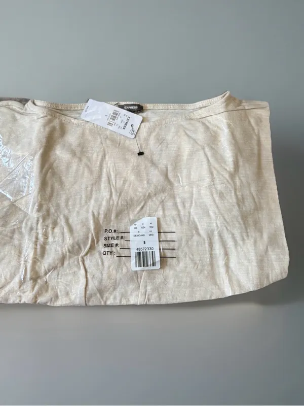Express Women’s Size S Boat Neck Cap Sleeve Front Cutout Tie Side Tee. Sand. NWT - Image 4