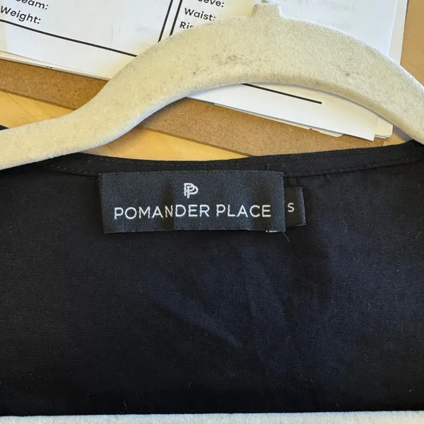 Pomander Place‎ V-Neck Smocked Cuff Poplin Top Y20953T Small Black Casual - Image 5