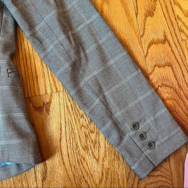 Saks 5th avenue gray checkered blazer size 2 - Image 3