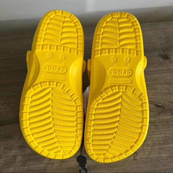 CROCS NEW Unisex Ralen Yellow Clog Size 8 or 10 #B1866 - Image 5