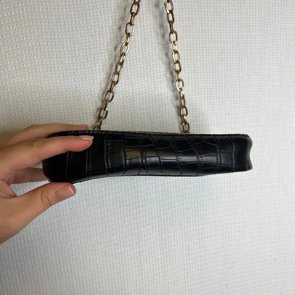Y2K Black Crocodile Embossed Short Shoulder Bag with Gold‎ Chain Strap - Image 4