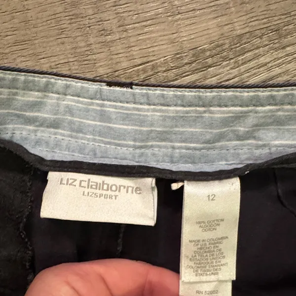 Liz Claiborne Black Women's Pleated Shorts / DG64 - Image 4