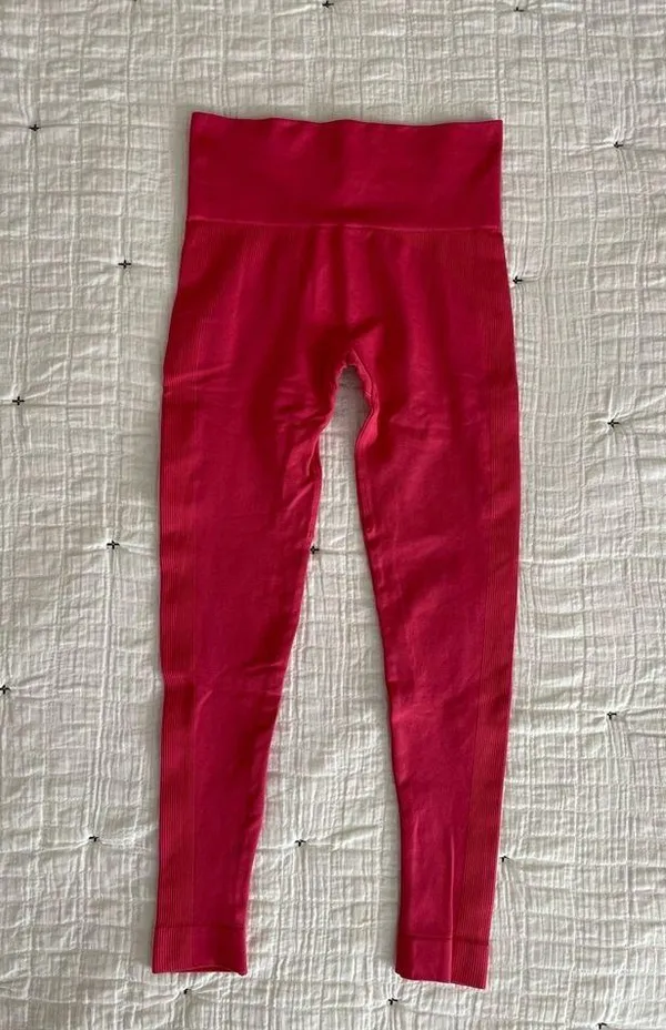 SET ACTIVE SculptFlex High Rise Compression Legging in Electric Pink Size S - Image 3