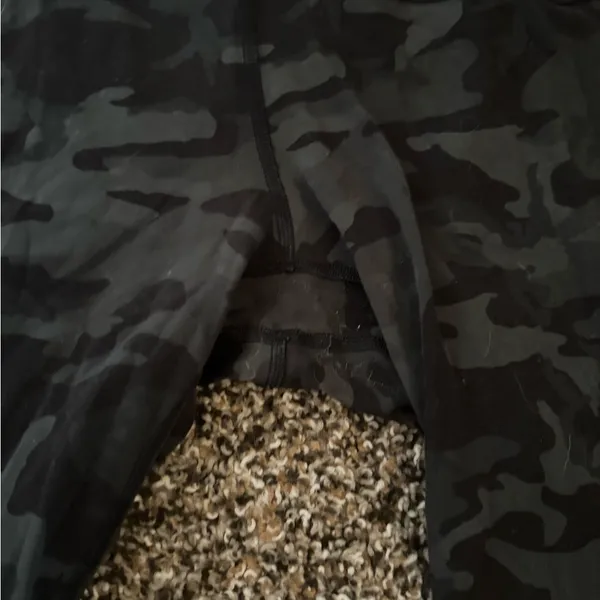 Lululemon Align Super High‎ Rise Short 10" Sz 6 Incognito Camo Multi Gator Green - Image 7