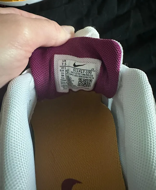Nike Sneakers - Image 4