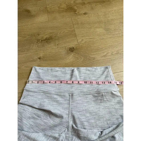 Lululemon Women Wunder Under CROP 22" inseam Luxtreme WAGG White Print Size 10 - Image 7
