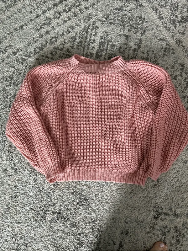 Chunky Cable Knit Women's Sweater - Image 2