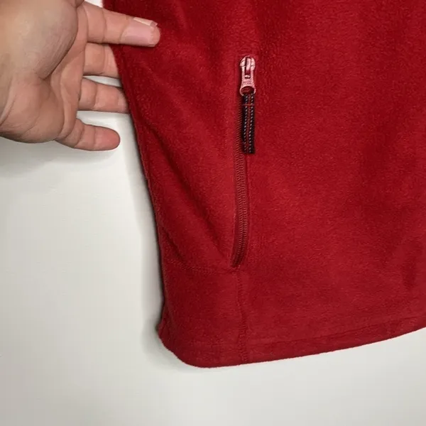 Cabela’s red‎ fleece vest size medium - Image 2