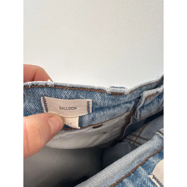 Madewell Balloon Jeans Light Wash Denim High Rise Waist‎ Size 27 - Image 4