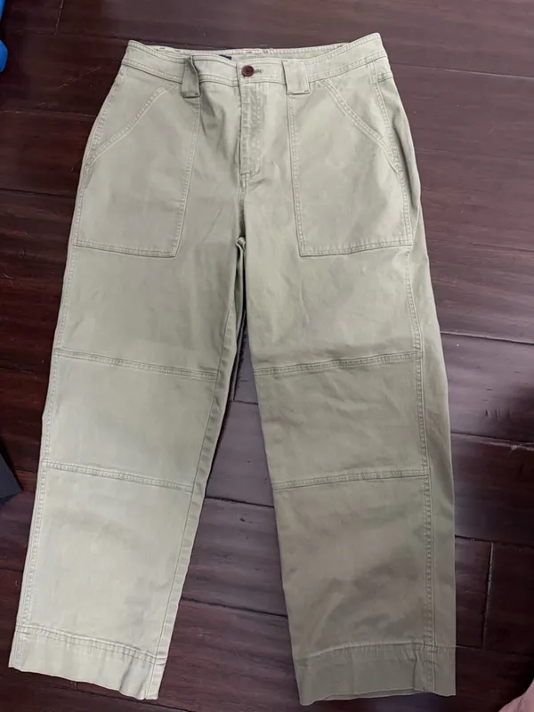Brooks Brothers Women’s Cargo Cropped Wide Leg Pants in Khaki Green Size 8 - Image 2