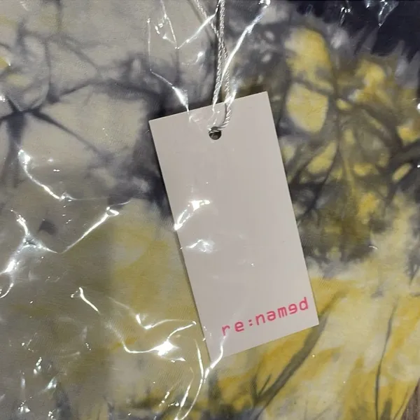 Re:named Yellow and Grey Tie Dye Cropped Tee Nwt size small - Image 7