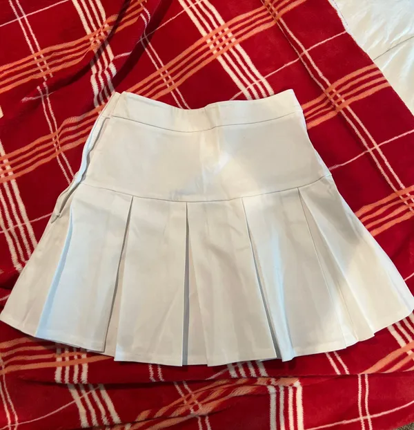 White tennis skirt - Image 2