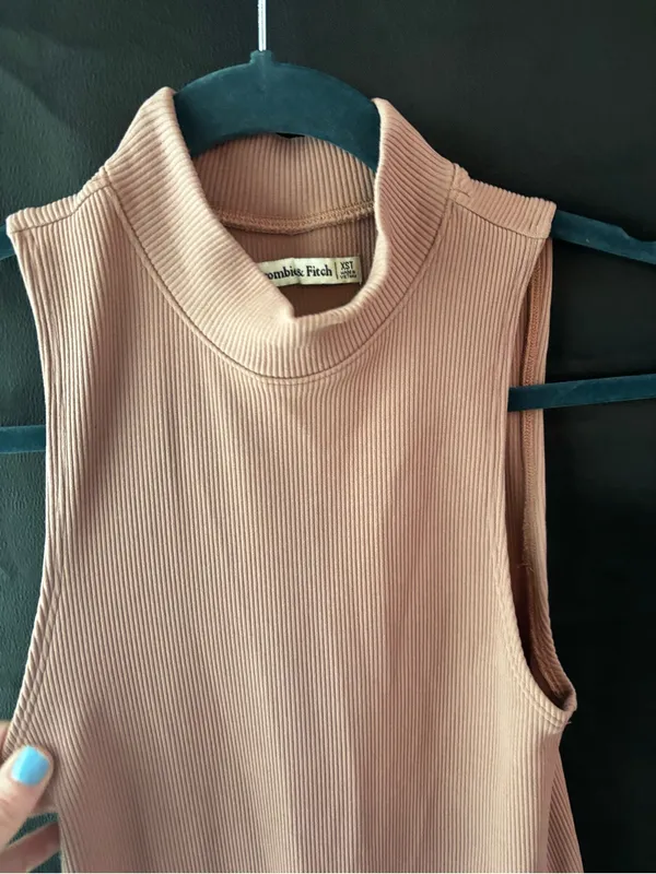 Abercrombie & Fitch Stretchy Dusty Pink Sleeveless Dress - Image 4