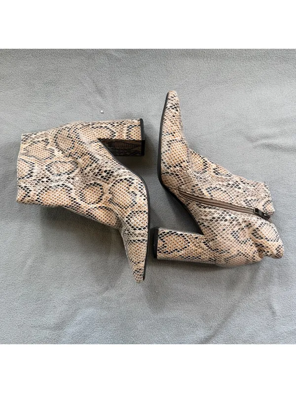 Women’s Size 6 Fux Snakeskin Pointed Toe Block Heel Ankle Boots Tan Brown - Image 2