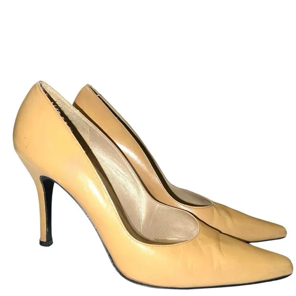 Stuart Weitzman luxury cute classic tan heels! - Image 5