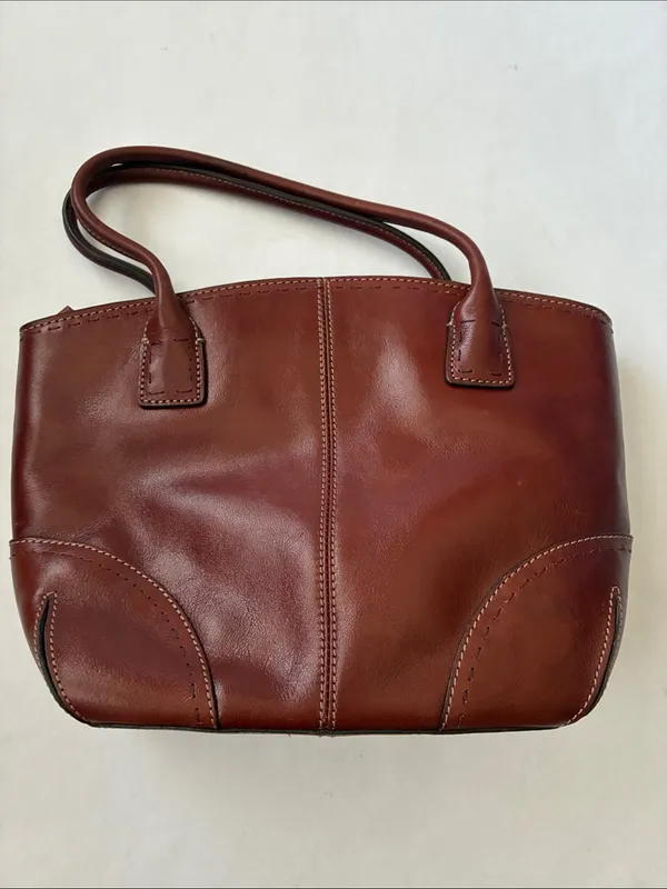 Fossil Classic Brown Leather Tote Bag with Gold Key Charm - Image 14