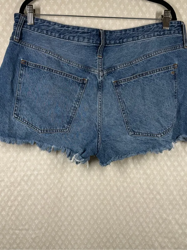 Madewell Dark Wash Relaxed Denim‎ High Rise Shorts - Image 4