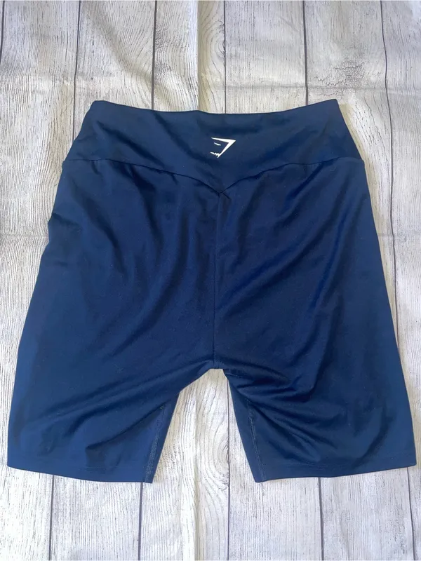 Gymshark Women's Navy High-Waist Bike Shorts - Image 3