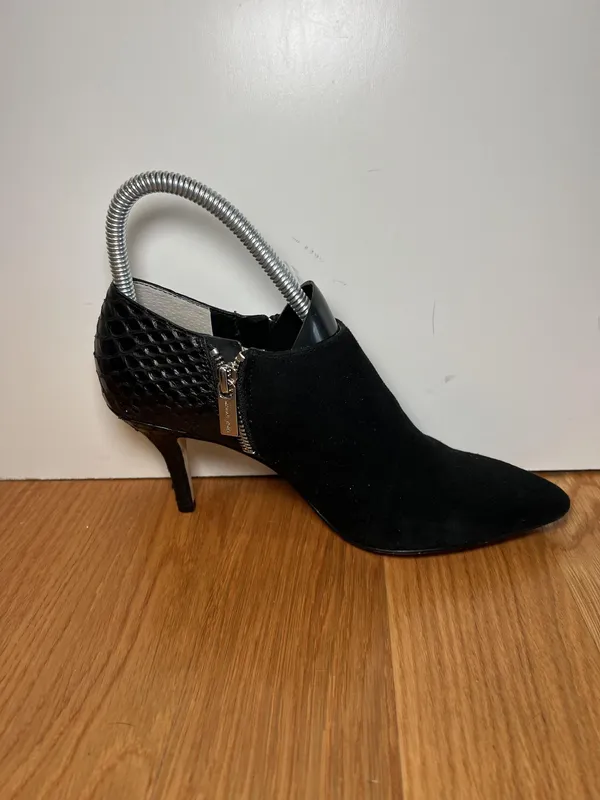 Michael Kors Shoes Womens Size 6.5 Black Suede Snake Ankle Booties Zip - Image 5