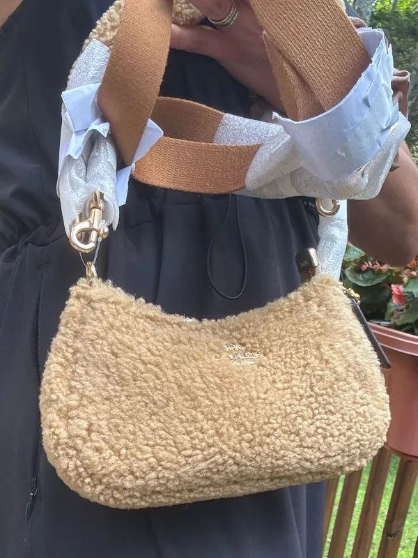 Authentic Coach 1941 Tan Sherpa Shoulder /crossbody Bag with 2 straps - Image 7