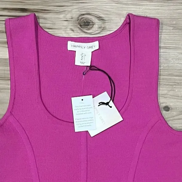 NEW Happily Grey Pink Cropped Tank Top Women’s Large - Image 2