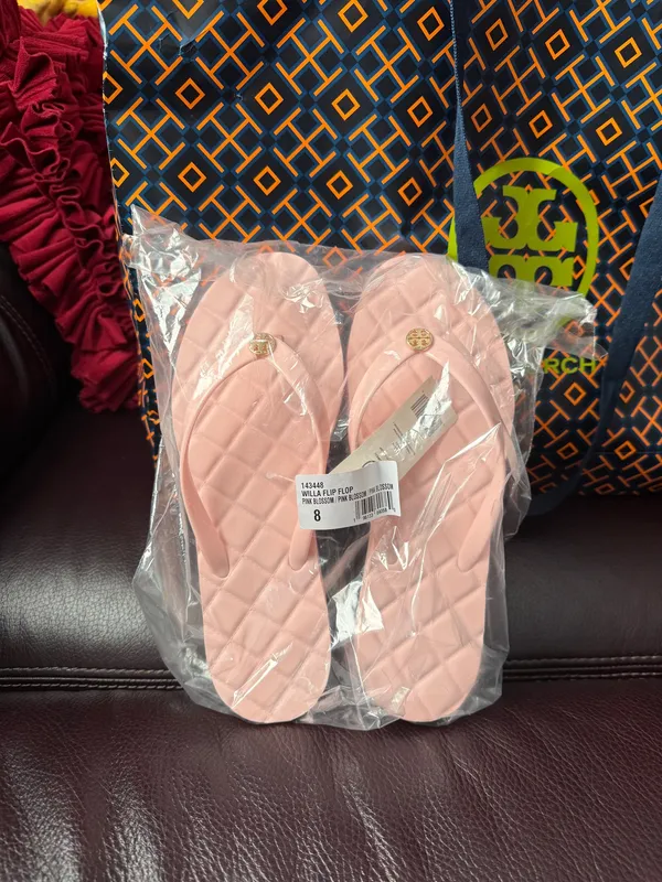 Tory Burch 2 inches platform Willa flip flop with Gold Emblem NWT Pink blossom - Image 3