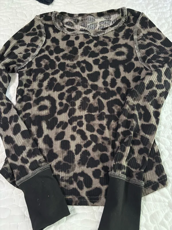 Cheetah print waffle knit long sleeve top - Image 3
