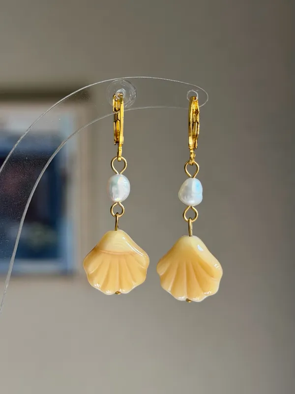 Handmade quality Czech glass beads shell & freshwater pearls dangle earrings 🐚🩵 - Image 3