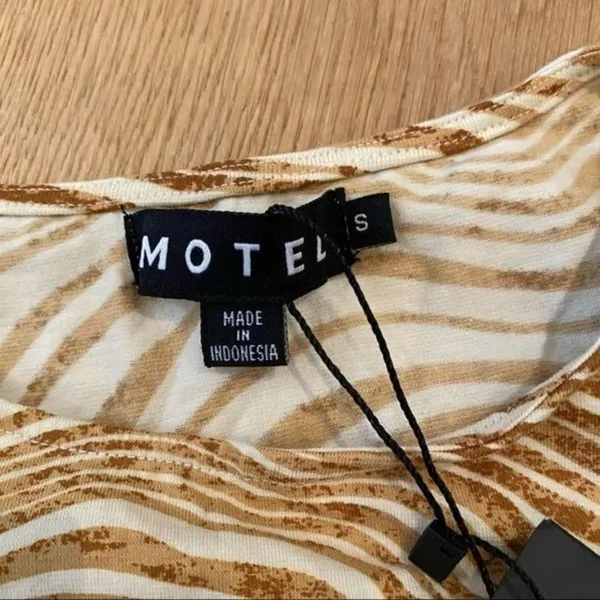 Motel Rocks Heloise Crop Top in Desert Terrain Tan - Image 3