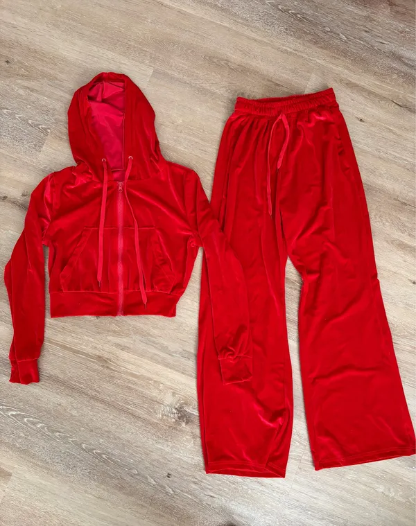 Juicy Couture Red Velour Set - Image 2