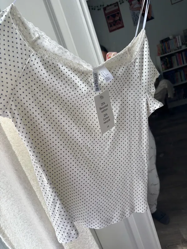 H&M Off-The-Shoulder Top - Image 2