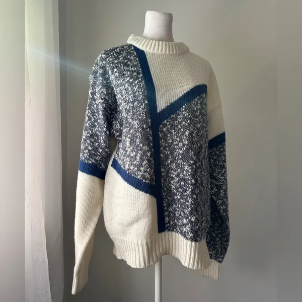 Vintage ‘90s Wrangler Marceau Collection Ivory & Navy Blue Pullover Sweater - Image 3