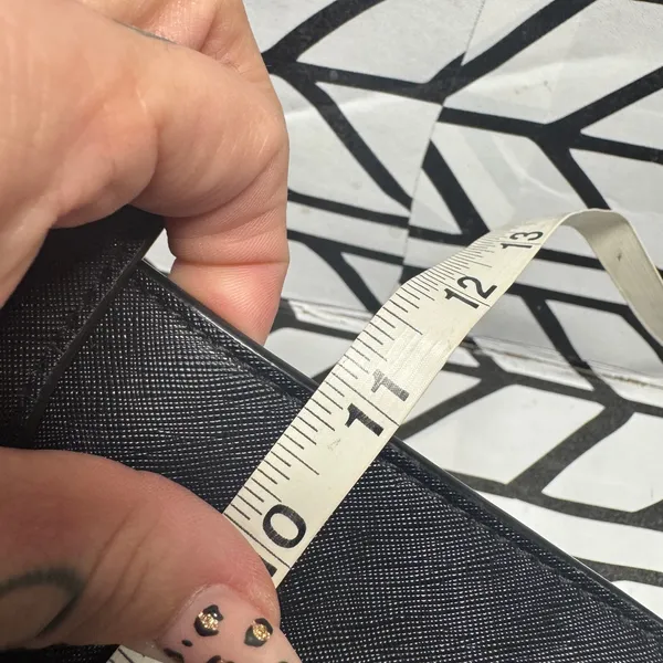 Marc Jacobs Black Tote Bag- straps coming apart - Image 8