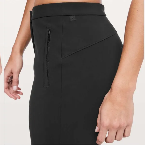 Lululemon On The Move Lightweight Black Pants size 2‎ - Image 4