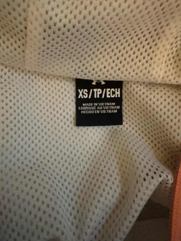 Under Armour Jacket Women’s - Image 3