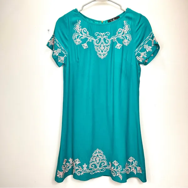 Lulus Tale to Tell Pink and Teal Green‎ Embroidered Shift Dress SMALL - Image 5