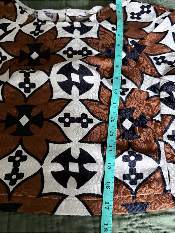 Brown White Black Geometric Retro Print Crop Top Short Sleeve M - Image 6