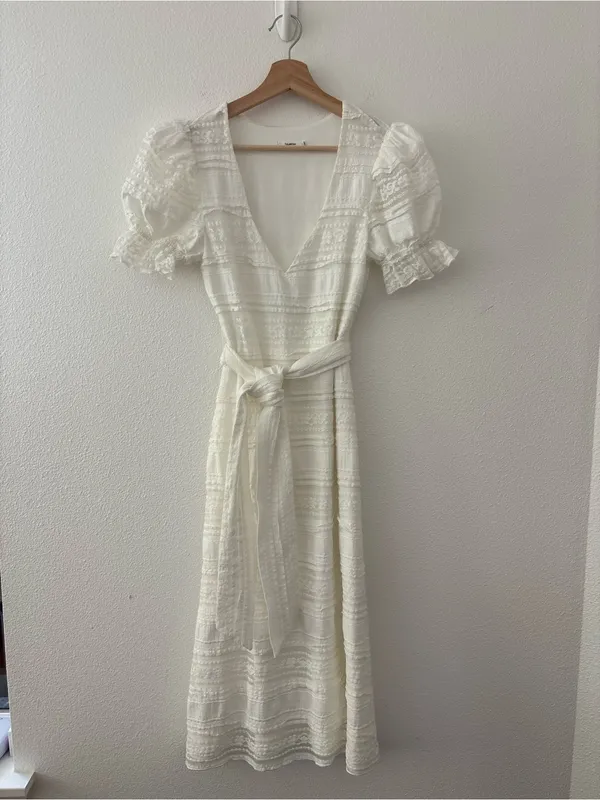 Tularosa Quinn Midi Dress in White - Image 3