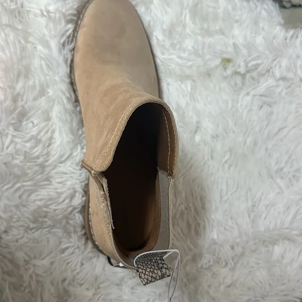 NWT Women's Taci Ankle Boots - Universal Thread Light Taupe Size 11 - Image 8