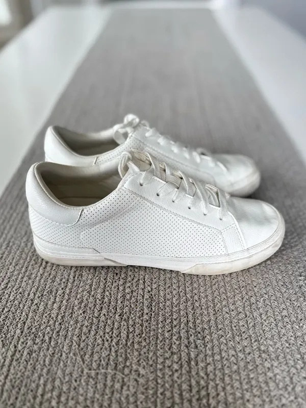 A New Day White Perforated Sneaker Tennis Shoes Size 7 - Image 5