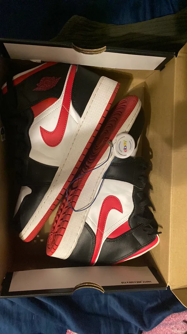 Nike Air Jordan 1 Mid - Image 11
