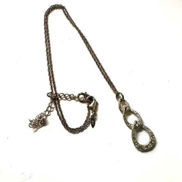 Avon triple teardrop vintage pendant necklace - Image 11