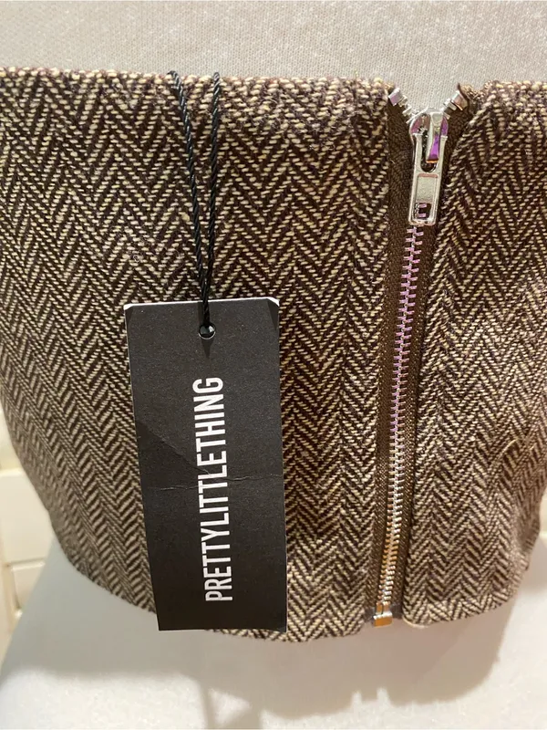 PrettyLittleThing Brown Tweed Strapless Bustier Top - Image 6